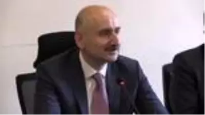 Karaismailoğlu: '(Yeni Zigana Tüneli) İnşallah kuzey-güney aksındaki önemli bir ulaşım ağı olacak' Karaismailoğlu: '(Yeni Zigana Tüneli) İnşallah kuzey-güney aksındaki önemli bir ulaşım ağı olacak'