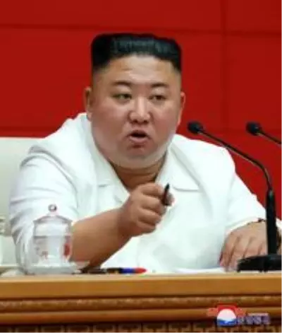 Kuzey Kore lideri Kim, Güney Koreli yetkilinin öldürülüp yakılmasıyla ilgili özür diledi Kuzey Kore lideri Kim, Güney Koreli yetkilinin öldürülüp yakılmasıyla ilgili özür diledi