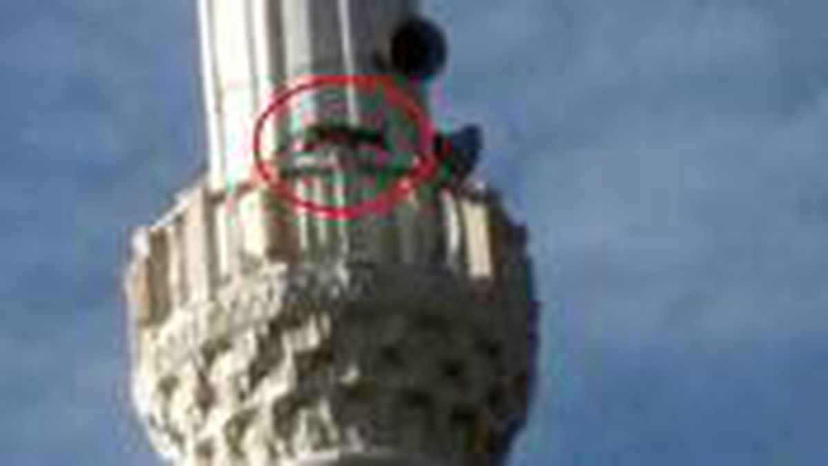 Yolunu şaşıran tilki minareye çıktı! Kurtuluş hikayesi de en az olay kadar ilginç