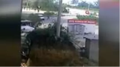 Son dakika haber | Motosiklet sürücüsü, önüne çıkan kamyonete böyle çarptı Son dakika haber | Motosiklet sürücüsü, önüne çıkan kamyonete böyle çarptı