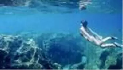 Oyuncu İpek Bağrıaçık'ın su altı tutkusu Oyuncu İpek Bağrıaçık'ın su altı tutkusu