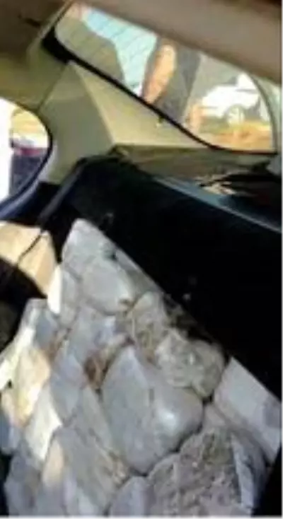 Patlıcan ve zeytin dolu çuvallarından uyuşturucu ele geçirildi Patlıcan ve zeytin dolu çuvallarından uyuşturucu ele geçirildi