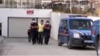 Son Dakika | Silah zoruyla hayvan çaldıkları iddia edilen 2 kişi tutuklandı Son Dakika | Silah zoruyla hayvan çaldıkları iddia edilen 2 kişi tutuklandı