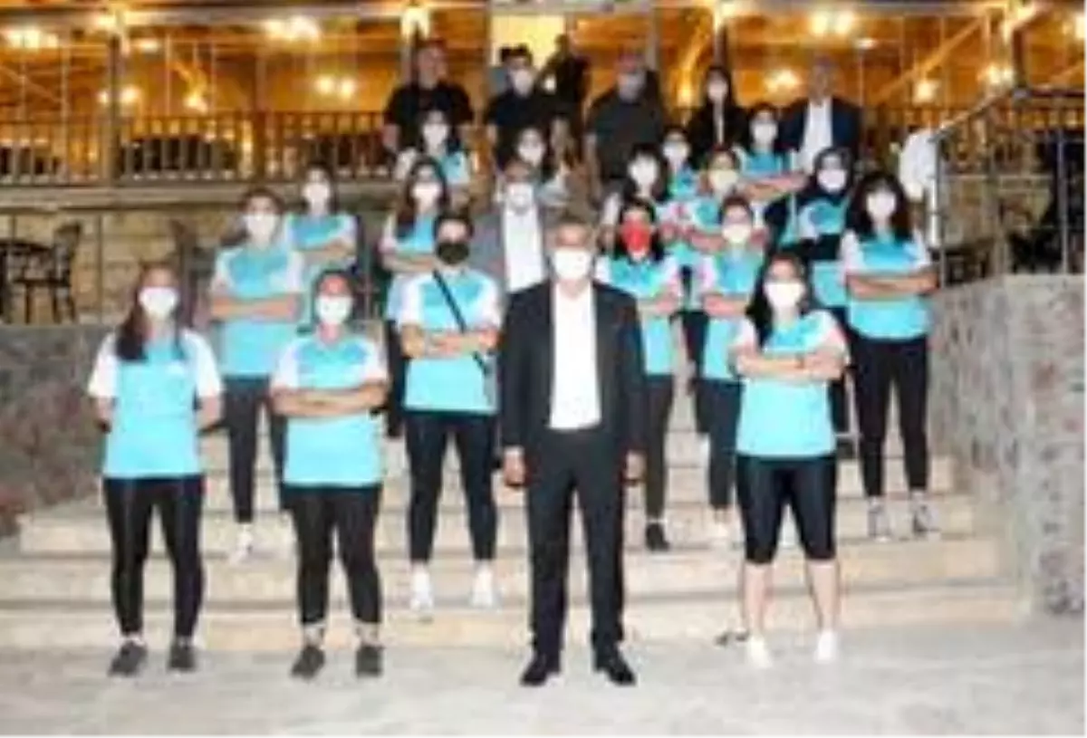 Sivas Belediyespor Hentbol Takımı moral depoladı