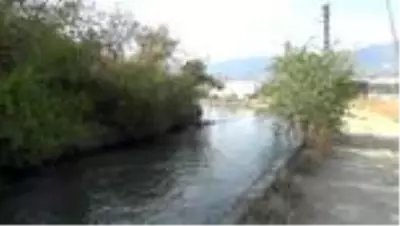 Sulama kanalında kadın cesedi bulundu Sulama kanalında kadın cesedi bulundu