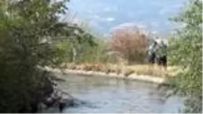 Sulama kanalında kadın cesedi bulundu Sulama kanalında kadın cesedi bulundu