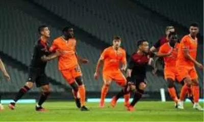 Başakşehir galibiyeti unuttu Başakşehir galibiyeti unuttu
