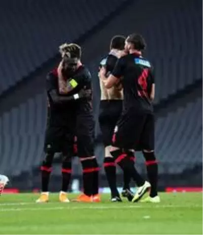 Süper Lig: Karagümrük: 2 Medipol Başakşehir: 0 (Maç sonucu)