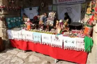 Taşhan Kadın Üreticiler Pazarı açıldı Taşhan Kadın Üreticiler Pazarı açıldı