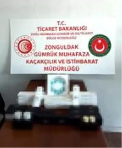 Yurt dışından gelen TIR'da 40 bin lira değerinde botoks malzemesi ele geçirildi Yurt dışından gelen TIR'da 40 bin lira değerinde botoks malzemesi ele geçirildi