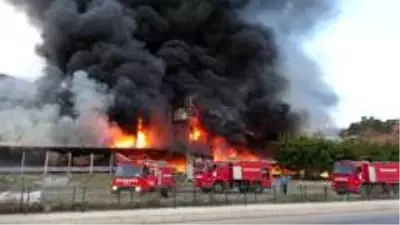 Tokat'taki AVM yangını kontrol altına alınmaya çalışılıyor