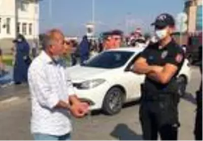 Son dakika... Trafik cezasına sinirlenen eski milletvekilinden polise hakaret Son dakika... Trafik cezasına sinirlenen eski milletvekilinden polise hakaret