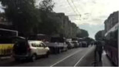 Tramvay ile otobüs çarpıştı Tramvay ile otobüs çarpıştı