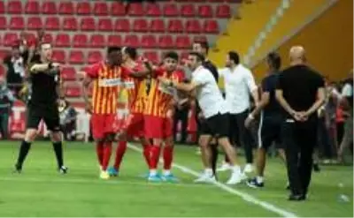 Tugay Kaan Numanoğlu 145 maçına çıkacak Tugay Kaan Numanoğlu 145 maçına çıkacak