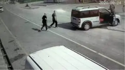 - U dönüşü yapmak isteyen araca çarpan motosikletin sürücüsü yaralandı- Hafif ticari araçla... - U dönüşü yapmak isteyen araca çarpan motosikletin sürücüsü yaralandı- Hafif ticari araçla...
