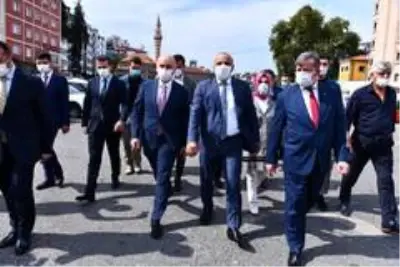 Ulaştırma ve Alt Yapı Bakanı Adil Karaismailoğlu Trabzon'da Büyükşehir Belediyesi'nin çalışmaları... Ulaştırma ve Alt Yapı Bakanı Adil Karaismailoğlu Trabzon'da Büyükşehir Belediyesi'nin çalışmaları...