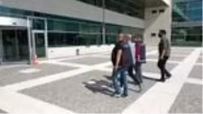 Uyuşturucuyla yakalanan Suriyeli iş adamı tutuklandı - BOLU Uyuşturucuyla yakalanan Suriyeli iş adamı tutuklandı - BOLU
