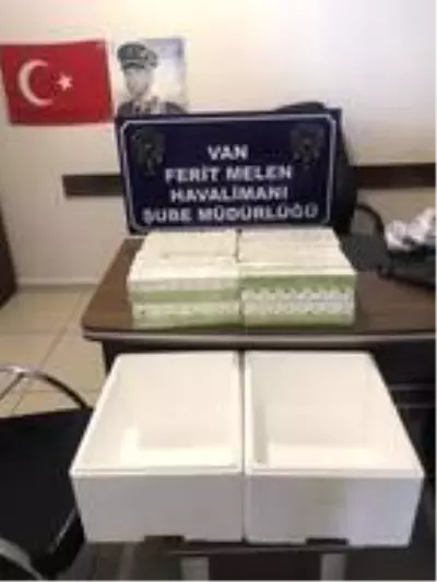 Van'da, havalimanında 224 kaçak botoks dolgu ürünü ele geçirildi Van'da, havalimanında 224 kaçak botoks dolgu ürünü ele geçirildi