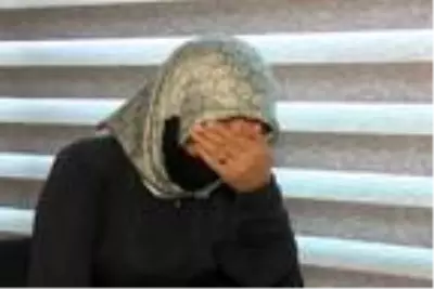 9 ay şantajla tecavüze uğradığını söyleyen 5 çocuk annesi kadın, yaşadıklarını gözyaşları içinde anlattı 9 ay şantajla tecavüze uğradığını söyleyen 5 çocuk annesi kadın, yaşadıklarını gözyaşları içinde anlattı