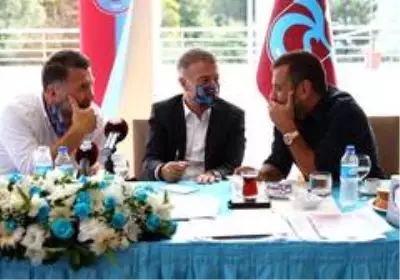 Ahmet Ağaoğlu basın mensuplarıyla bir araya geldi Ahmet Ağaoğlu basın mensuplarıyla bir araya geldi