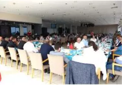 Ahmet Ağaoğlu basın mensuplarıyla bir araya geldi Ahmet Ağaoğlu basın mensuplarıyla bir araya geldi