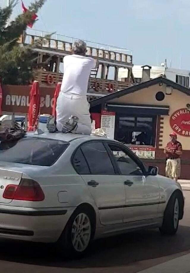 Ailevi sorunları olan emekli astsubay, kılıçla intihar girişiminde bulundu Ailevi sorunları olan emekli astsubay, kılıçla intihar girişiminde bulundu