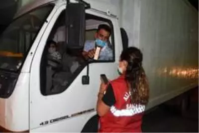 Aliağa'da pazarcı esnafına HES kodu sorgulaması Aliağa'da pazarcı esnafına HES kodu sorgulaması