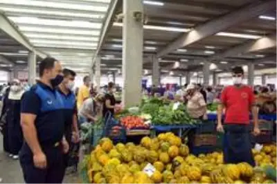 Aliağa'da pazarcı esnafına HES kodu sorgulaması Aliağa'da pazarcı esnafına HES kodu sorgulaması