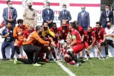 Son dakika haberi: Ampute Futbol Türkiye Kupası'nda şampiyon Etimesgut Belediyesi Son dakika haberi: Ampute Futbol Türkiye Kupası'nda şampiyon Etimesgut Belediyesi