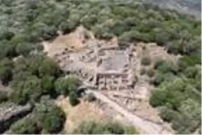Antik kentin taşları ile cami ve 3 köprü yapılmış
