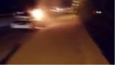 Adana'da aynı anda aynı yerde iki kaza: 3 yaralı Adana'da aynı anda aynı yerde iki kaza: 3 yaralı