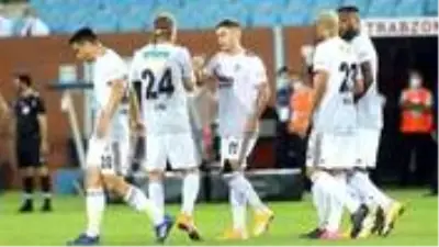 Beşiktaş'ta Lens, Konyaspor maçı kadrosuna dahil edilmedi Beşiktaş'ta Lens, Konyaspor maçı kadrosuna dahil edilmedi