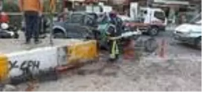 Beton bariyere çarpan kamyonetin sürücüsü öldü Beton bariyere çarpan kamyonetin sürücüsü öldü
