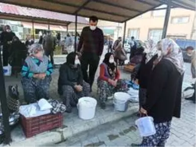 Son dakika! Bu pazara ilçe dışından bile geliyorlar Son dakika! Bu pazara ilçe dışından bile geliyorlar