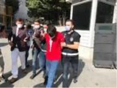 Çapa'da sağlık çalışanını darp eden saldırgan adliyeye sevk edildi Çapa'da sağlık çalışanını darp eden saldırgan adliyeye sevk edildi
