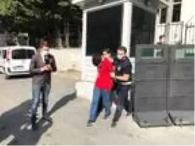 Çapa'da sağlık çalışanını darp eden saldırgan adliyeye sevk edildi Çapa'da sağlık çalışanını darp eden saldırgan adliyeye sevk edildi