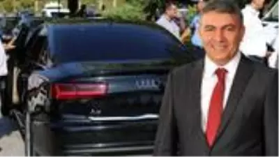 Dilovası Belediye Başkanı Hamza Şayir, uğruna makam aracını sattığı öğrencileri bu yıl da unutmadı Dilovası Belediye Başkanı Hamza Şayir, uğruna makam aracını sattığı öğrencileri bu yıl da unutmadı