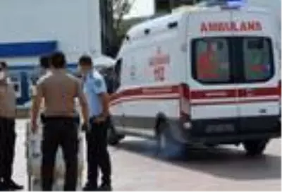 Ailevi sorunları olan emekli astsubay, kılıçla intihar girişiminde bulundu Ailevi sorunları olan emekli astsubay, kılıçla intihar girişiminde bulundu