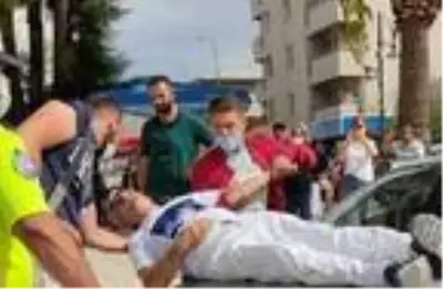 Ailevi sorunları olan emekli astsubay, kılıçla intihar girişiminde bulundu Ailevi sorunları olan emekli astsubay, kılıçla intihar girişiminde bulundu