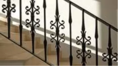 Fatih'te yabancı uyruklu genç kadın apartmanın merdivenlerinde ölü bulundu Fatih'te yabancı uyruklu genç kadın apartmanın merdivenlerinde ölü bulundu