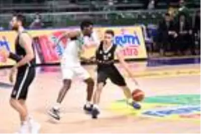 Frutti Extra Bursaspor - Beşiktaş: 89-73 Frutti Extra Bursaspor - Beşiktaş: 89-73