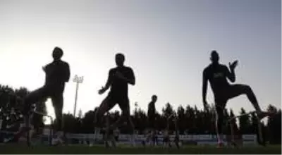 Galatasaray, derbi için kampa girdi Galatasaray, derbi için kampa girdi