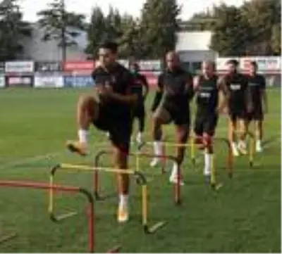 Galatasaray, derbi için kampa girdi Galatasaray, derbi için kampa girdi