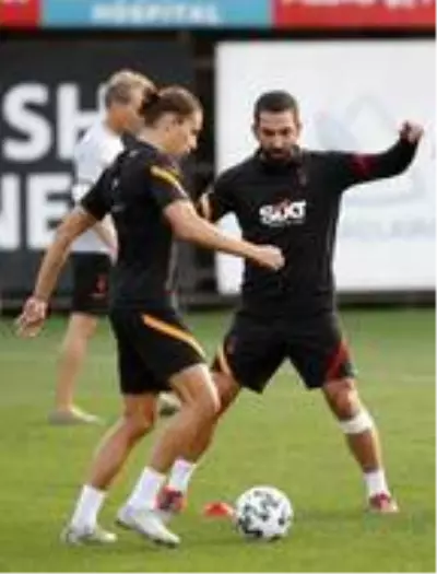 Galatasaray, derbi için kampa girdi Galatasaray, derbi için kampa girdi