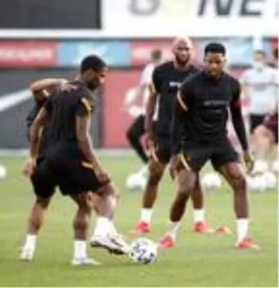 Galatasaray, derbi için kampa girdi Galatasaray, derbi için kampa girdi