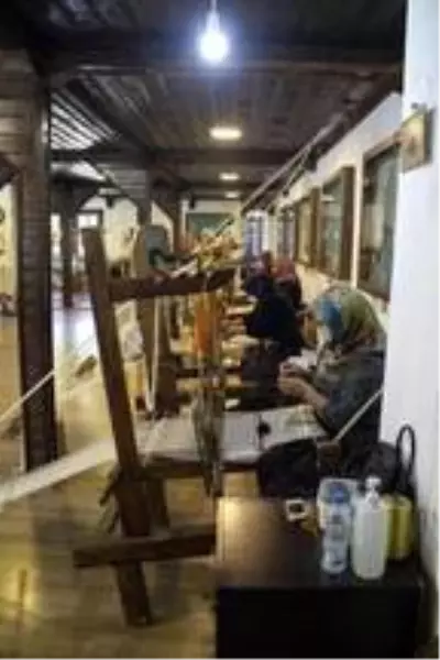 Göynük'ün 'Tokalı Örtme'si yaşatılıyor Göynük'ün 'Tokalı Örtme'si yaşatılıyor