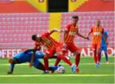 Hes Kablo Kayserispor - Büyükşehir Belediye Erzurumspor: 1-3 Hes Kablo Kayserispor - Büyükşehir Belediye Erzurumspor: 1-3