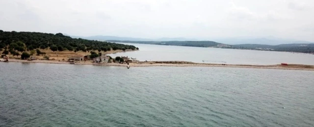 Hülya Avşar'ın ada satın alacağı yalanlandı