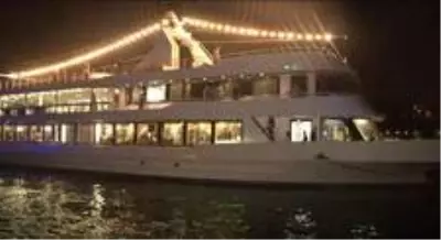 İstanbul Boğazındaki teknelerde korona denetimleri sürüyor İstanbul Boğazındaki teknelerde korona denetimleri sürüyor