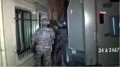 İstanbul'da yapılan PKK operasyonunda 7 kişi yakalandı İstanbul'da yapılan PKK operasyonunda 7 kişi yakalandı